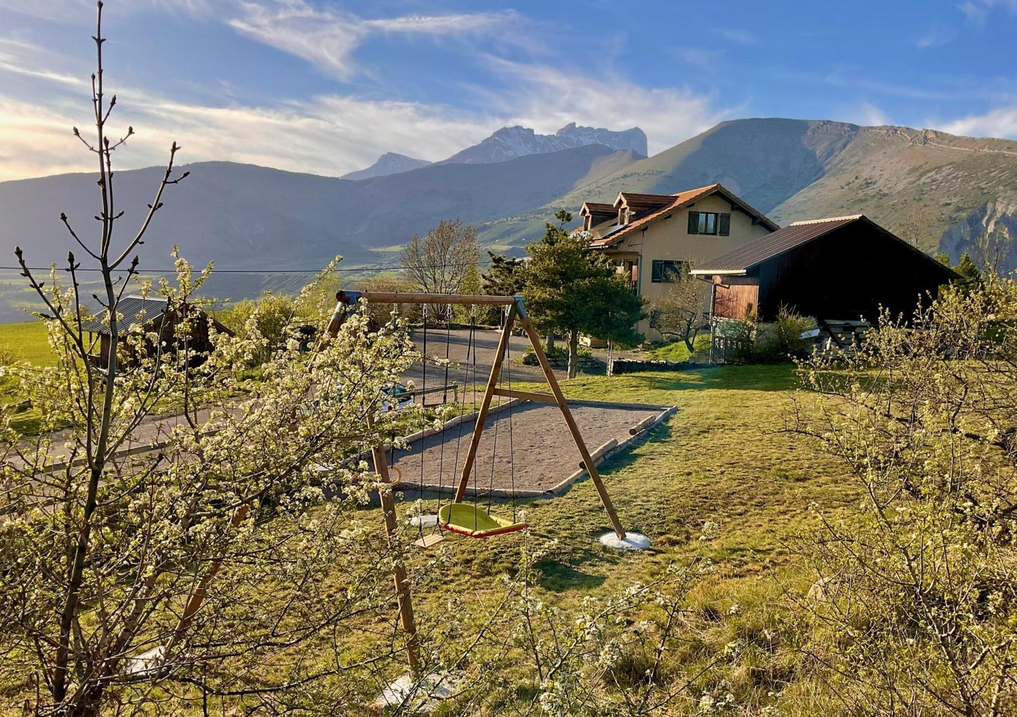 Apartamento Le Sanctuaire Des Cimes Etoilees La Roche-des-Arnauds Exterior foto